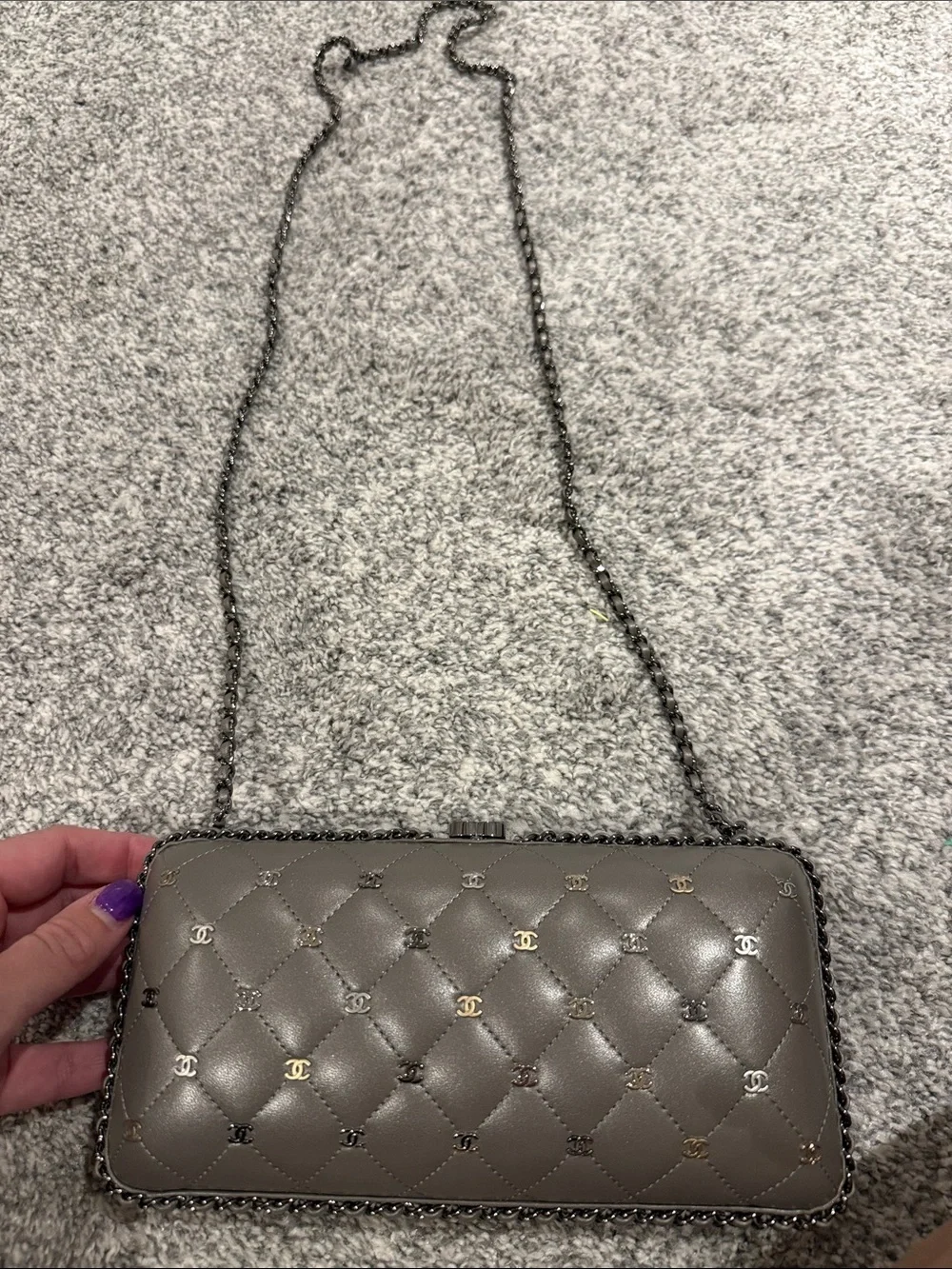 CHANEL Quilted CC-Logo Leather Wallet on Chain - Taupe Gray